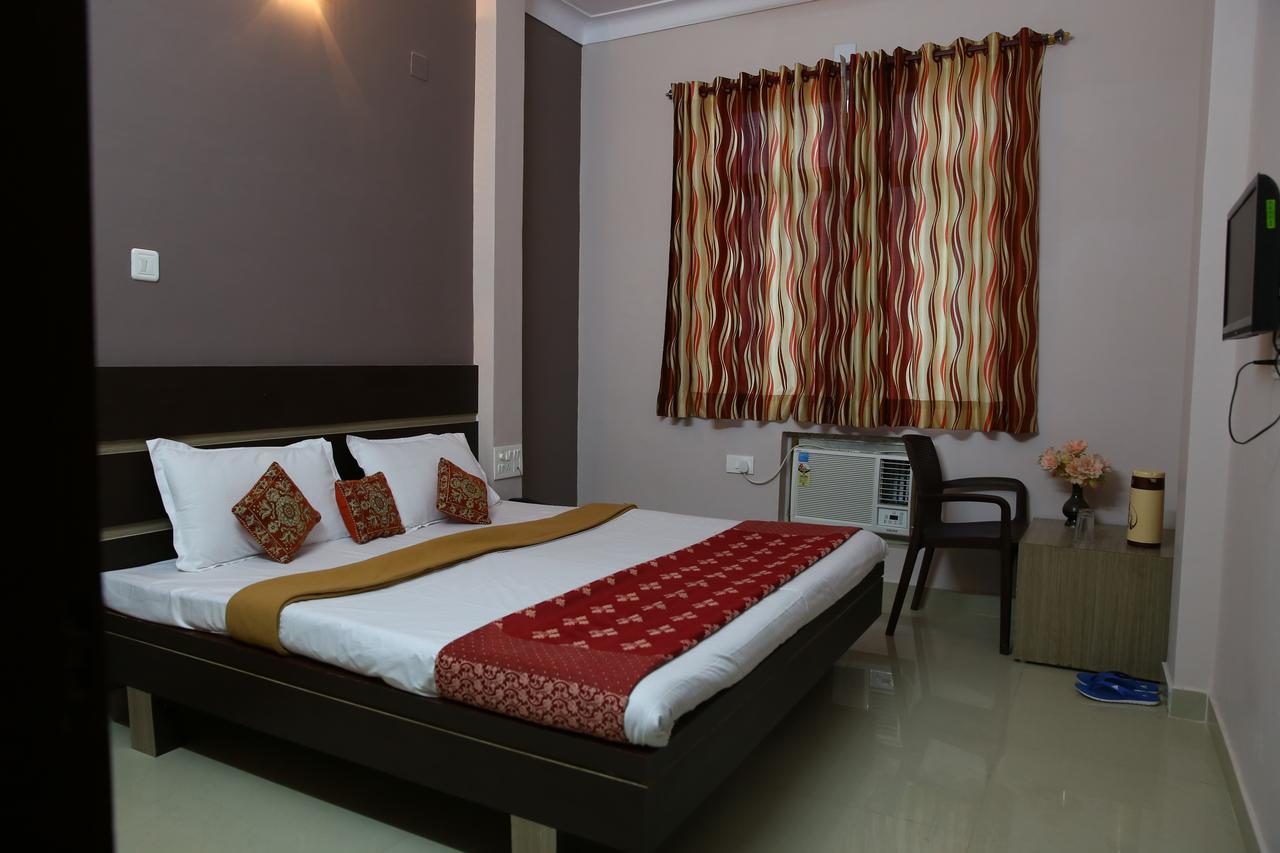Hotel Shubh Laxmi Udaipur Exterior photo